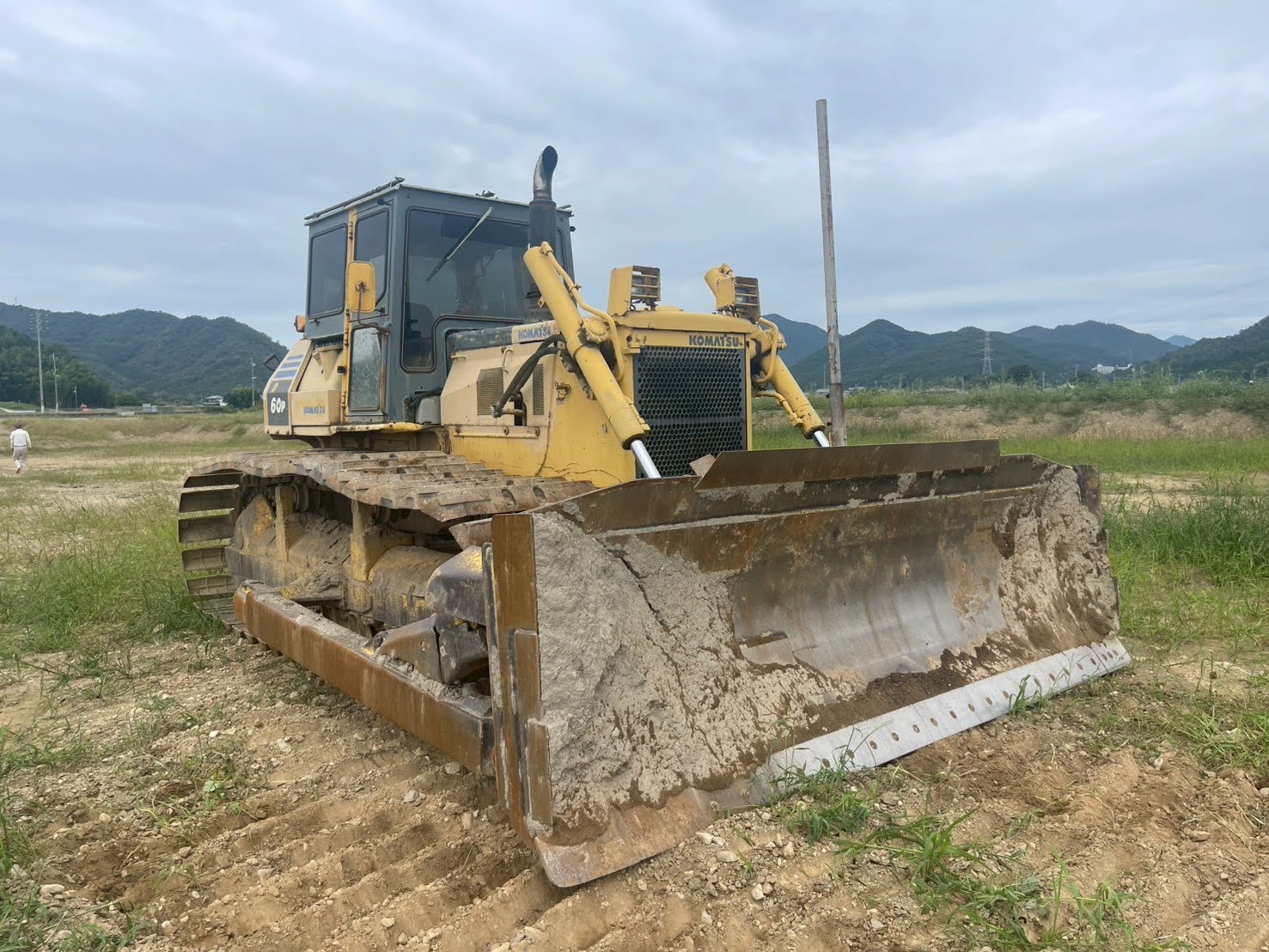 現場ニーズに応えるコマツ！！」コマツ ユンボ(油圧ショベル) PC25-1E